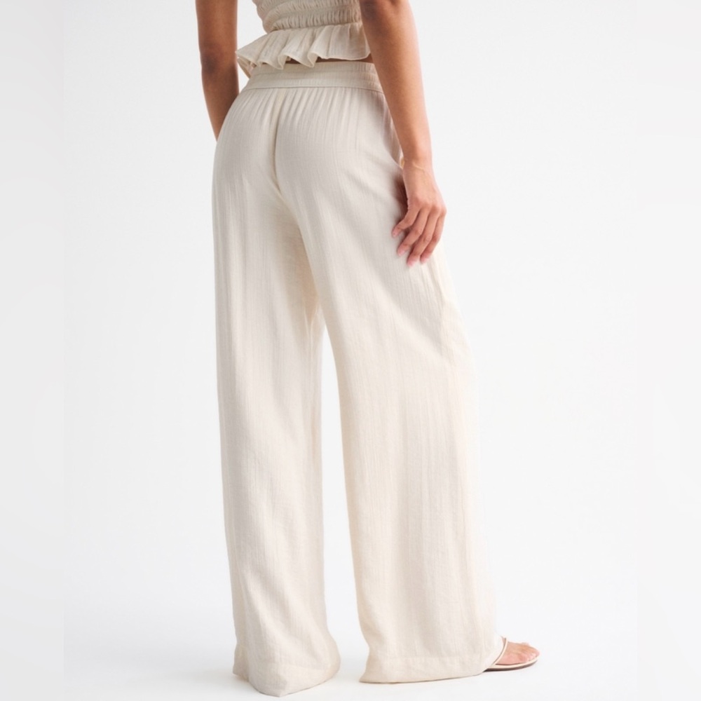 Crinkle Textured Pull-On Pant - Picture 4 of 5